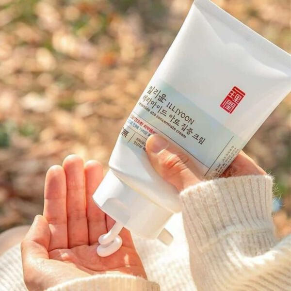 ILLIYOON Ceramide Ato Concentrate Cream 200ml - Simpli Cosmetics Kenya ILLIYOON Ceramide Ato Concentrate Cream 200ml - Image 3