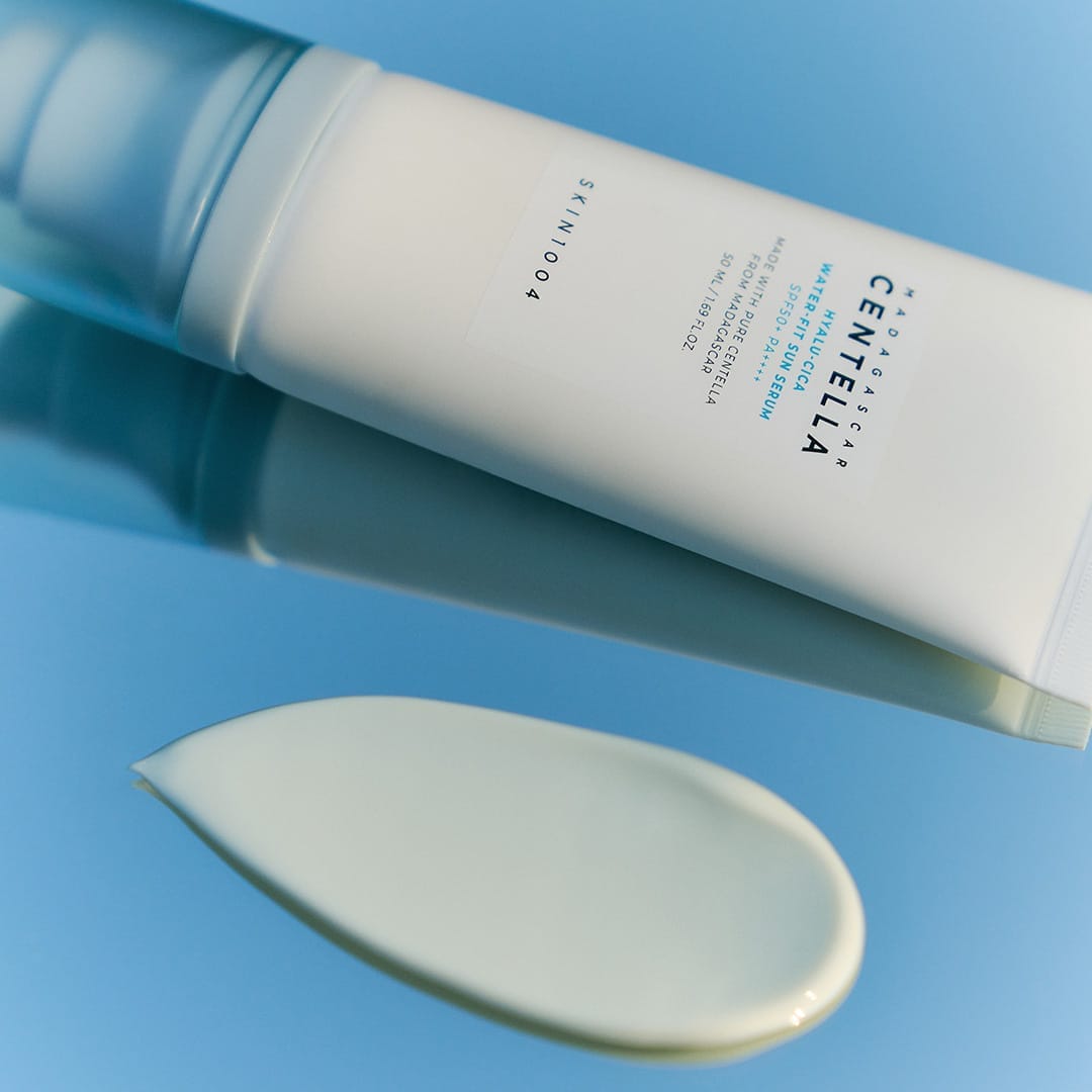 SKIN1004 Hyalu-Cica Water-fit Sun Serum SPF50+ PA++++ - Simpli Cosmetics Kenya SKIN1004 Hyalu-Cica Water-Fit Sun Serum SPF50+ PA++++ 50 ml tube with sunscreen texture